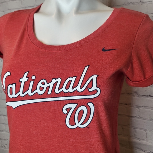 Nike Washington Nationals Slim Fit Red T-shirt Size M Perfect For Game Day - Picture 2 of 8